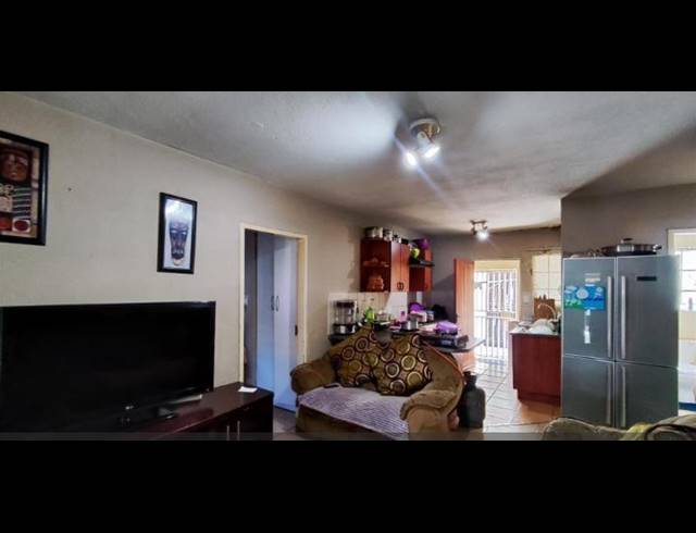 3 BEDROOM APARTMENT FOR SALE IN KLIPPOORTJE